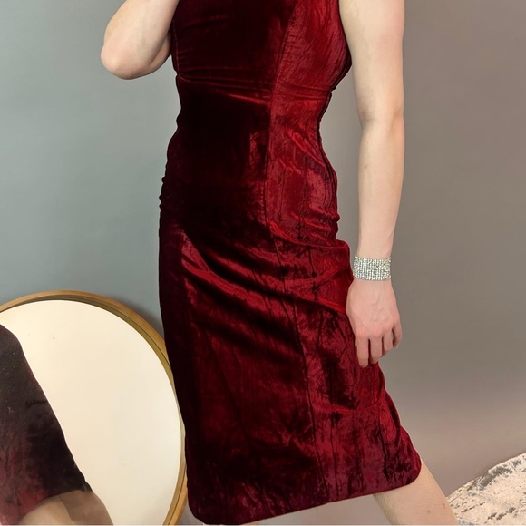 Vintage 90s Burgundy Velvet Cut-Out O-Ring Back Evening Dress - Picture 3 of 4